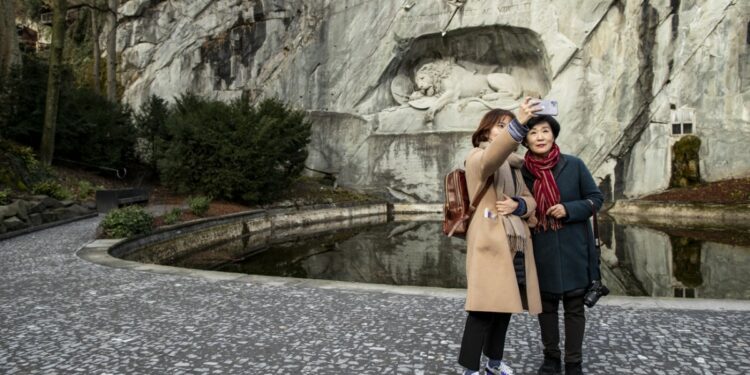 Chinese tourist flows to Switzerland will not fully recover before 2026