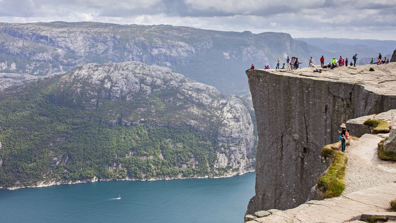 Preikestolen: Man dies after falling from ‘Mission Impossible’ cliff in Norway