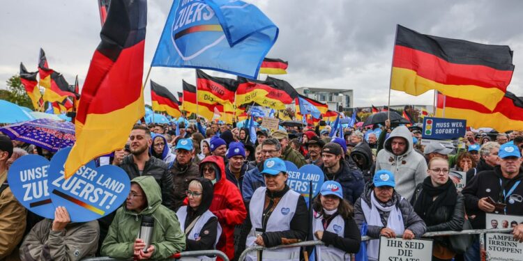 As Europe votes, a populist wave surges  – POLITICO