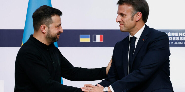 Macron wants Ukraine’s EU accession talks to start ‘by end of month’