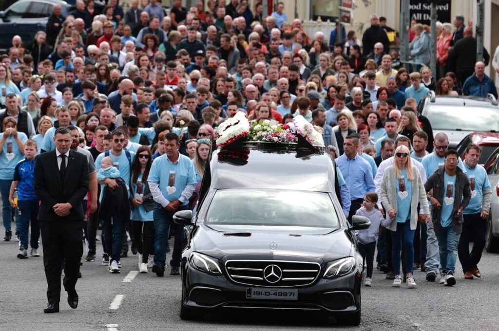 Girls killed in car crash on way to prom ‘were soul friends’ funeral told