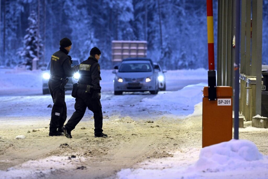 Finland to keep border with Russia closed until further notice