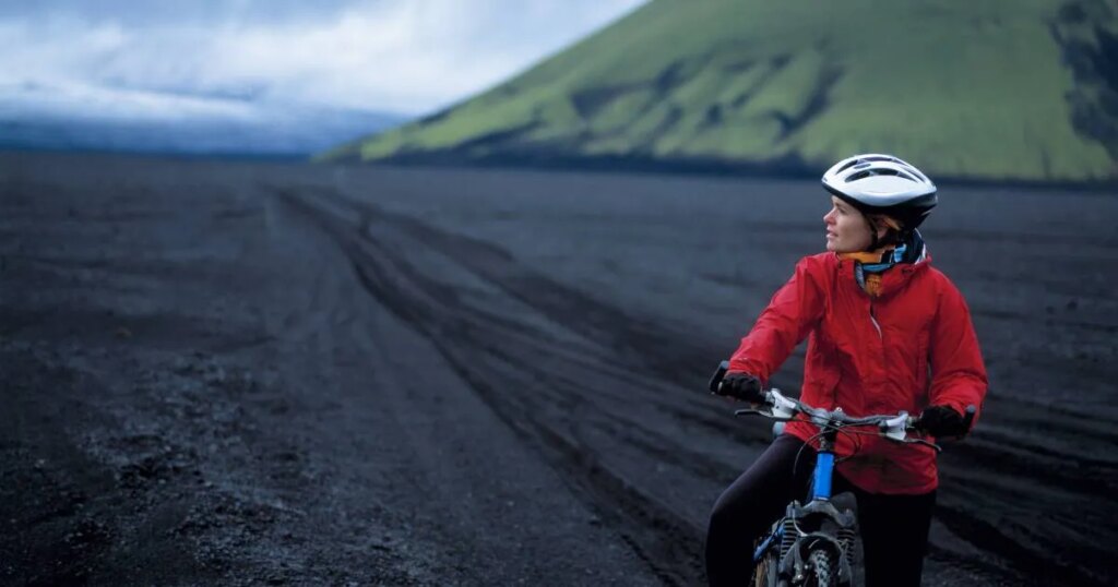 Cycling the ring: top tips for biking Iceland’s Ring Road - Kiwi.com