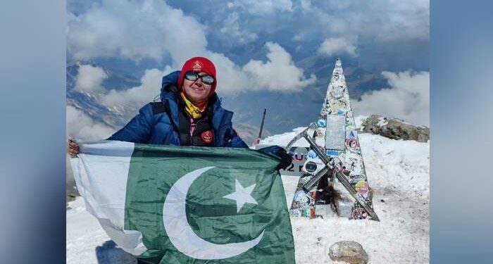 Samar Khan becomes first Pakistani woman to snowboard Europe's highest peak