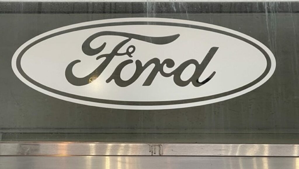 Ford plans additional job cuts in Europe