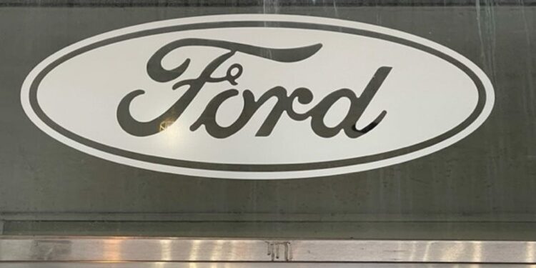 Ford plans additional job cuts in Europe