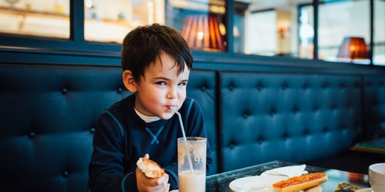 How Rude Is It To Bring Food For Your Kids To Restaurants?