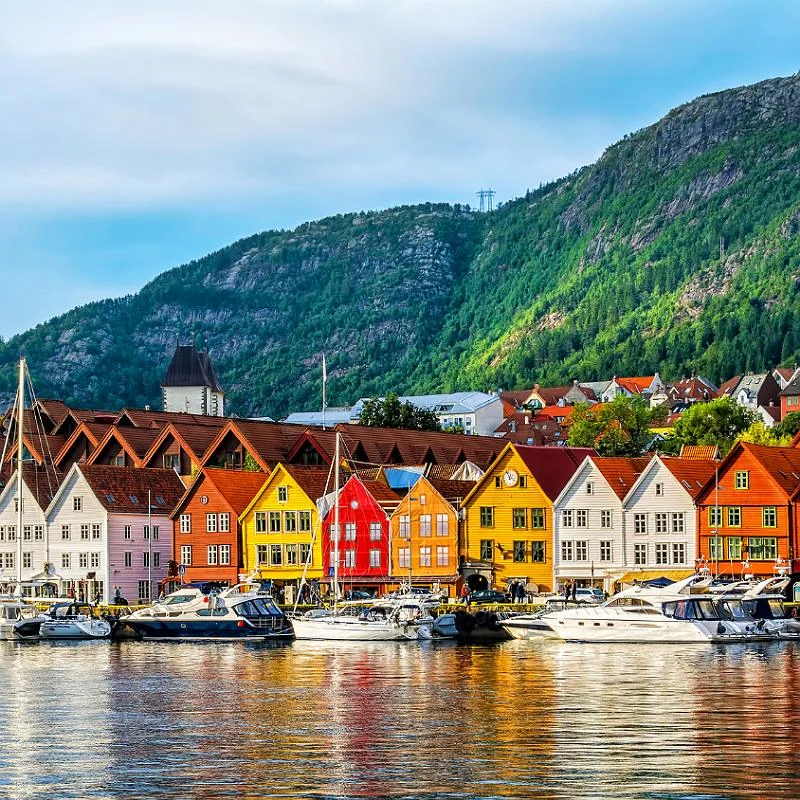 Bergen, Norway. View of historical buildings in Bryggen- Hanseatic wharf in Bergen, Norway. UNESCO World Heritage Site (Bergen, Norway. View of historical buildings in Bryggen- Hanseatic wharf in Bergen, Norway. UNESCO World Heritage Site, ASCII, 119