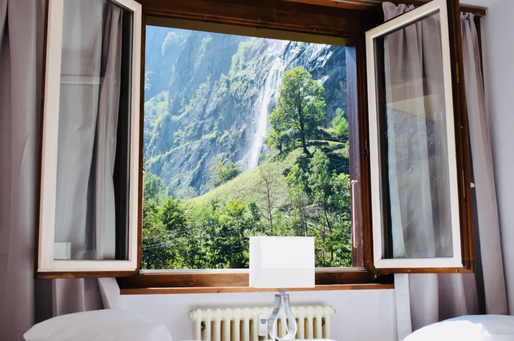 Breathtaking Waterfall View Apartment in Lauterbrunnen, Switzerland