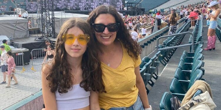 American Mom Willing to Spend $5,000 to See Taylor Swift in Europe