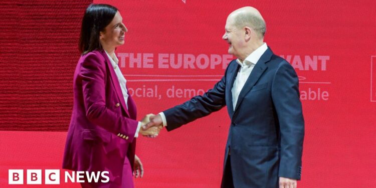 Centre left struggles to hold back surge from right