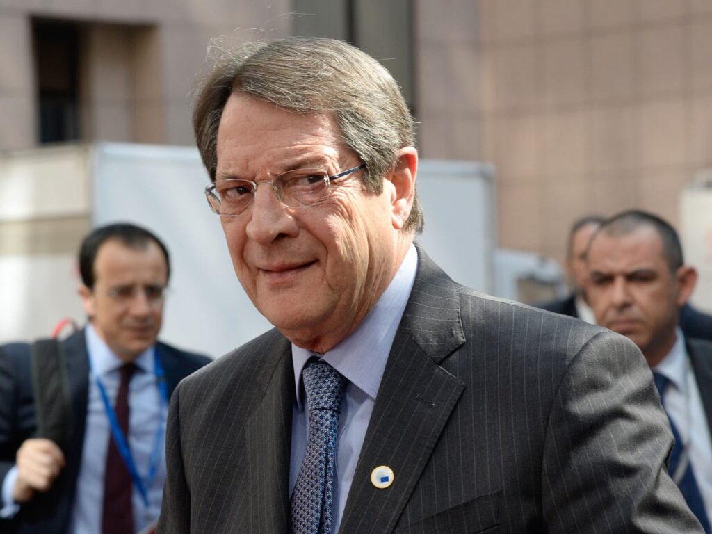 Cyprus leaders restart peace talks | The Independent