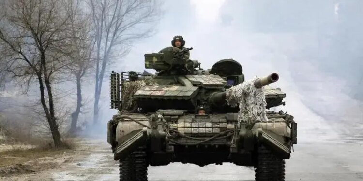 A Ukrainian tank is pictured in the Lugansk region