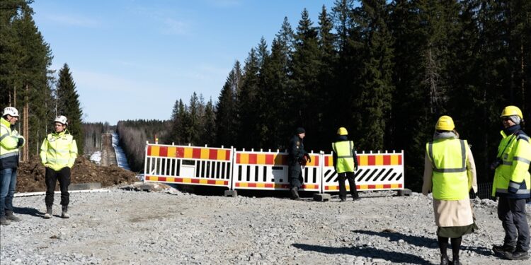 Finland to reopen 2 border crossings with Russia