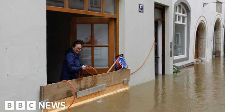 Germany's deadly floods spread along Danube