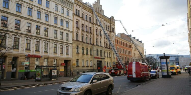 Latvia: Fire at building with illegal hostel kills 8 people