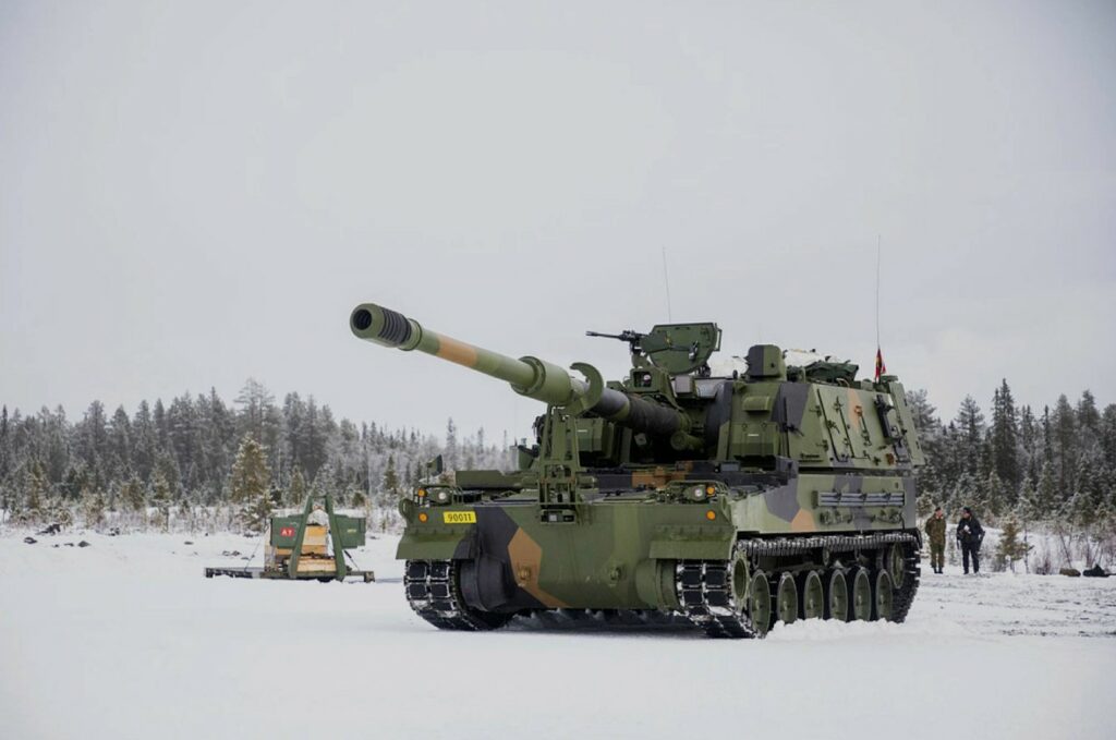 Norway Buys More K9 Howitzers, Armored Vehicles From S. Korea