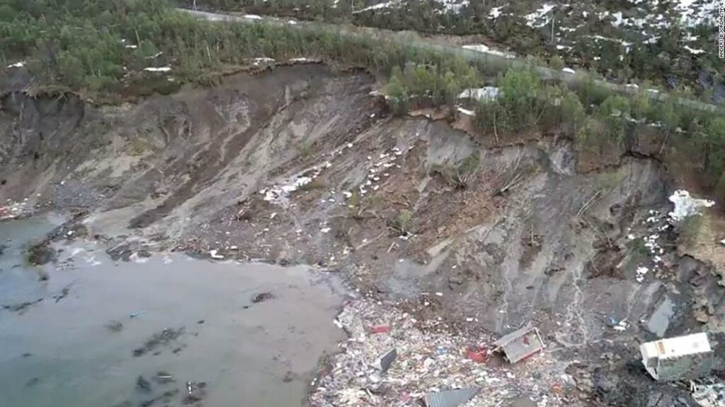 Norway landslide causes houses to be swept into the sea