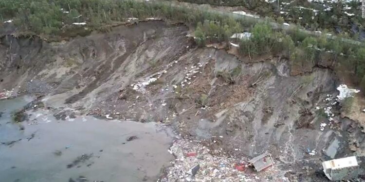 Norway landslide causes houses to be swept into the sea