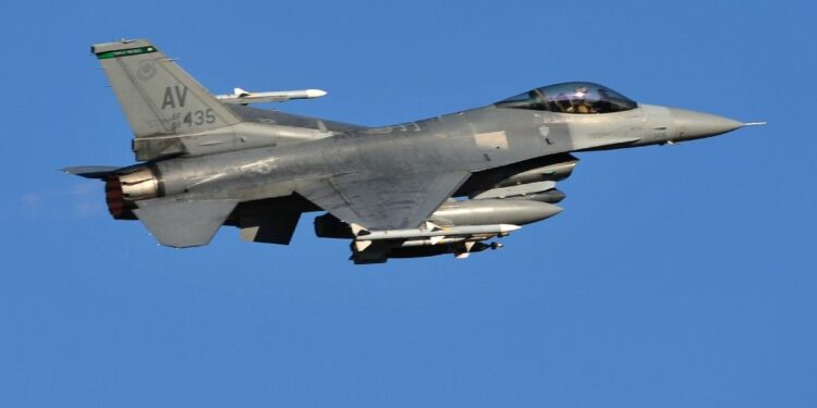 Romania to Acquire 32 Additional F-16s for 4 Million