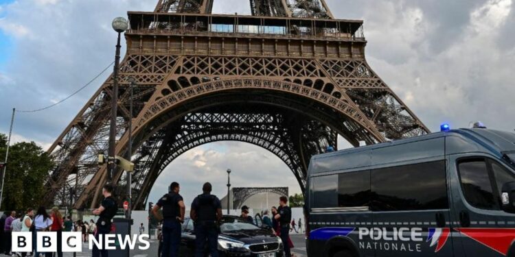 Russia link suspected in Eiffel Tower coffin mystery
