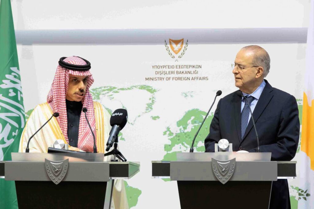 Saudi sees Cyprus as bridge between Europe, Middle East