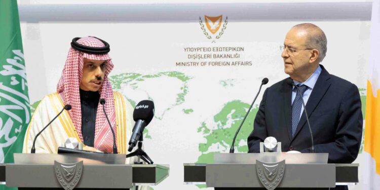 Saudi sees Cyprus as bridge between Europe, Middle East