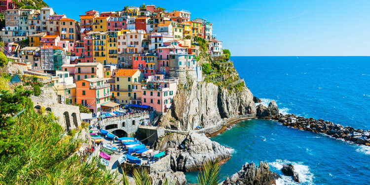 Survey: Demand is High for Europe, Bucket-List Trips, Multigen Travel and More in 2024