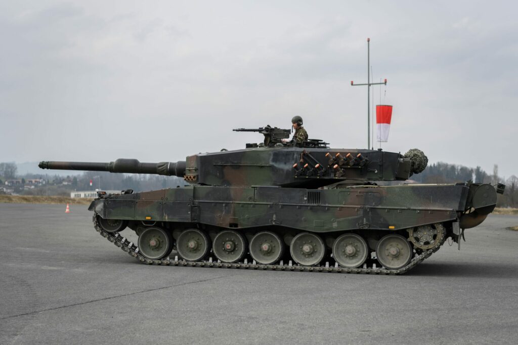 Leopard 2 tank