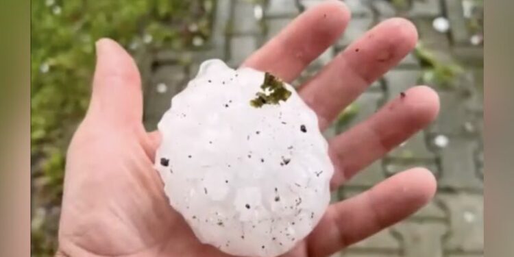 Tennis ball-sized hail pounds Italy injuring more than 100 people