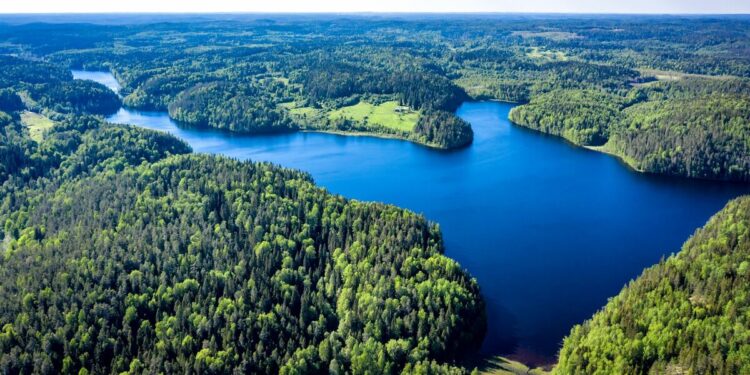 The 10 biggest lakes in Europe - with six in same country | World | News