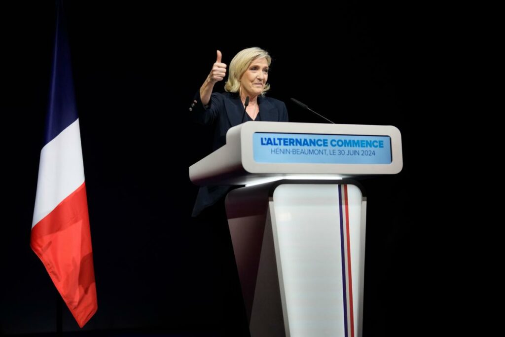 European stocks rise as euro hits two-week high after first round of France election