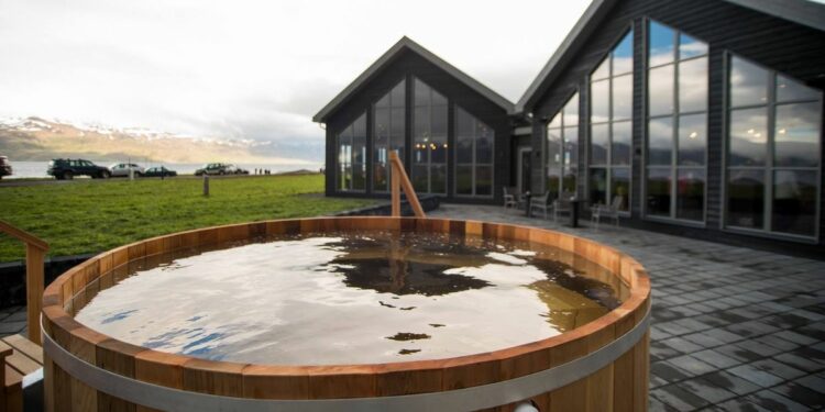 12 Spas That Let You Bathe In Beer