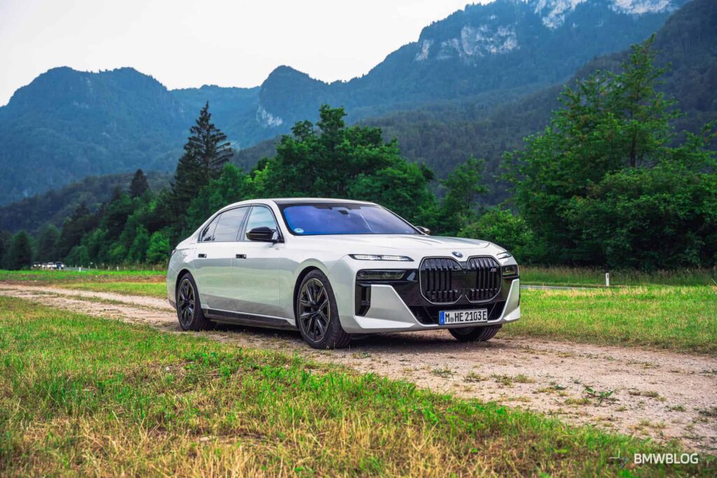 2024 BMW M760e Plug-In Hybrid Review