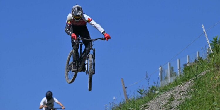 Austria pivots towards mountain bike tourism as Alps warm - News