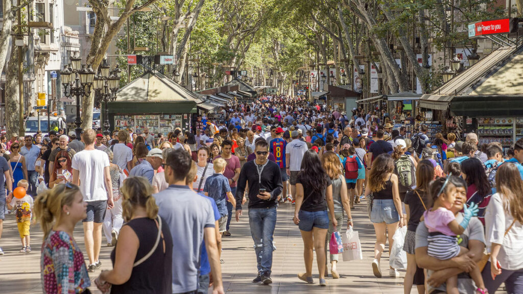 Barcelona residents use water guns to squirt tourists in overtourism protest: Travel Weekly