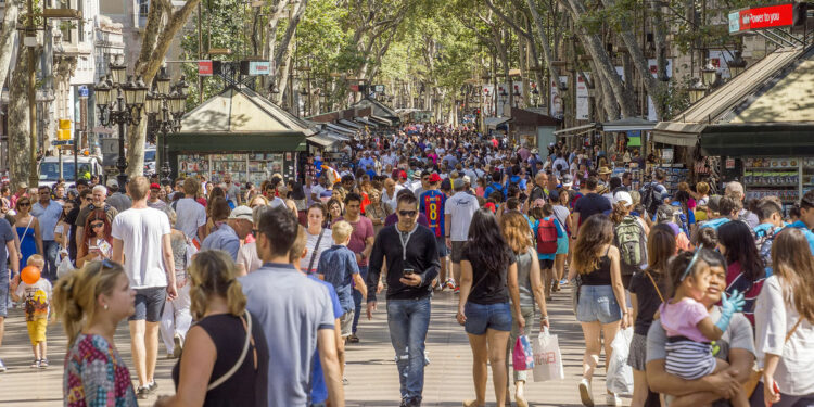 Barcelona residents use water guns to squirt tourists in overtourism protest: Travel Weekly