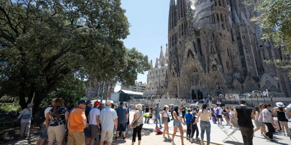 European cities focusing on wealthy travelers while shunning young ‘drunk’ tourists