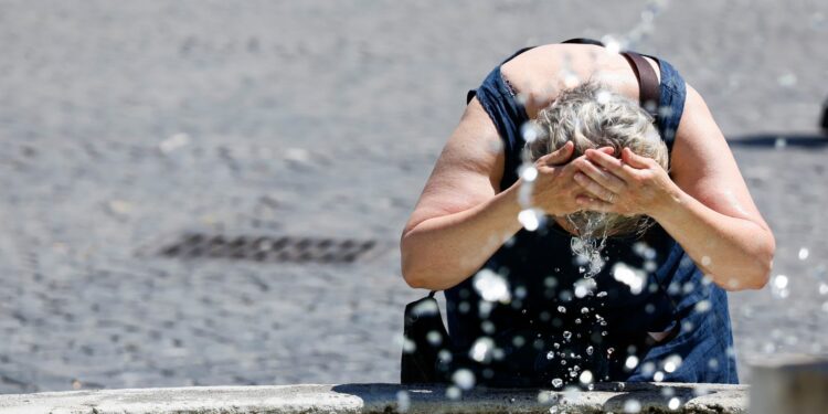 How hot is it in Greece, Spain, Portugal, France, and other parts of Europe? | World News