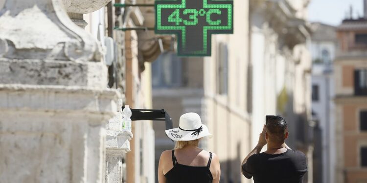 'It's hell outside': People warned to stay inside as heatwave suffocates central and southern Europe