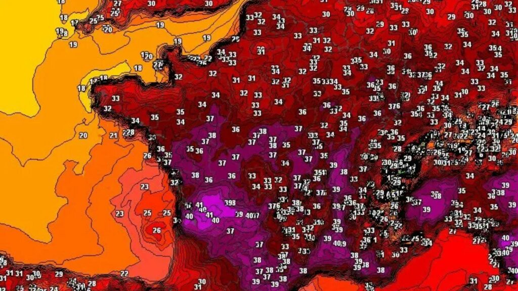 Major weather warning for Irish holidaymakers as Spain hit by deadly 45C heat & temps soar past 40C in European hotspots