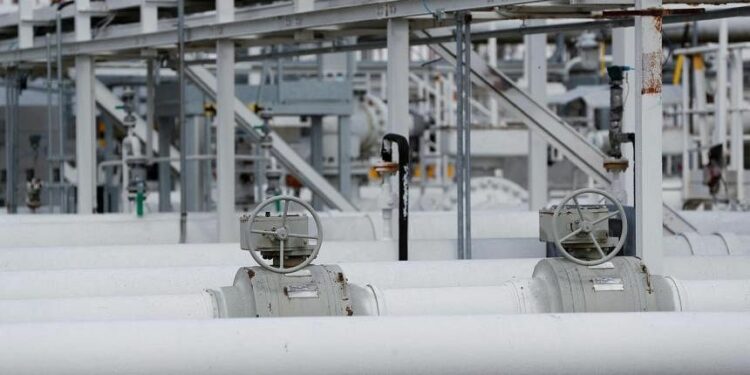 Slovakia, Hungary threaten Ukraine with court fight over blocked oil