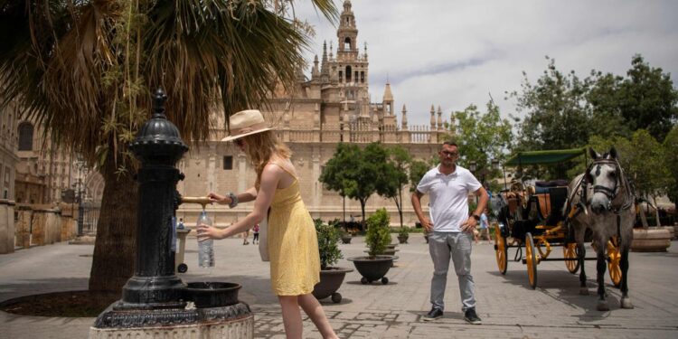 Southern Europe bakes in over 40C heat as Spain declares first official heatwave of the year