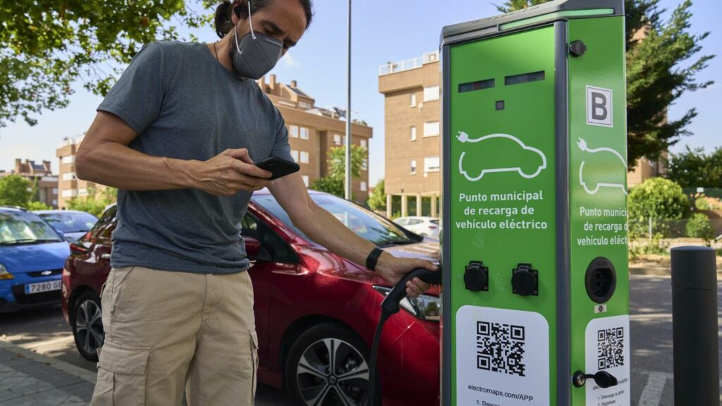 Spain hopes to jumpstart electric car industry with EU funds