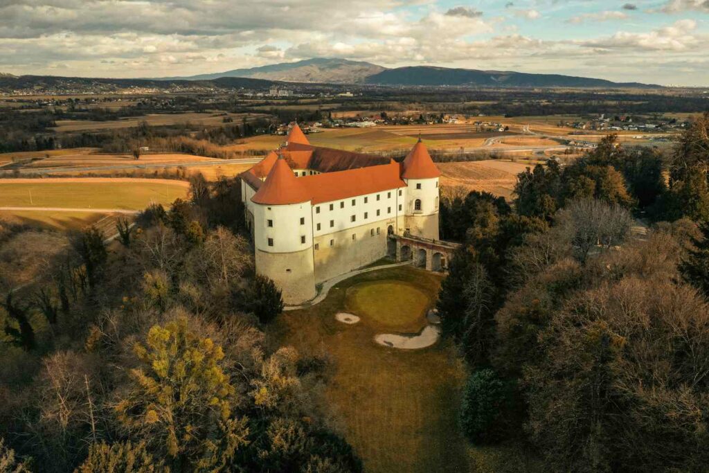 This Stunning European Road Trip Takes You to 7 Charming Castles in 1 Day