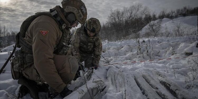 Ukrainian soldiers in Poland to encourage compatriots to join fight against Russia