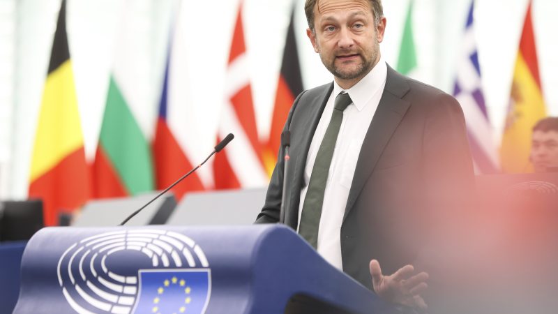 Luxembourg’s Hansen chosen as EU farming chief, Hungary’s Várhelyi to retain food safety – Euractiv