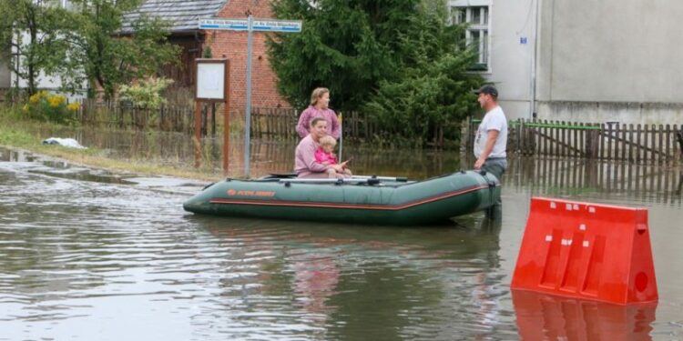 Expert dismisses opposition claims Poland won’t profit from EU Cohesion Fund plan for flood victims – Euractiv