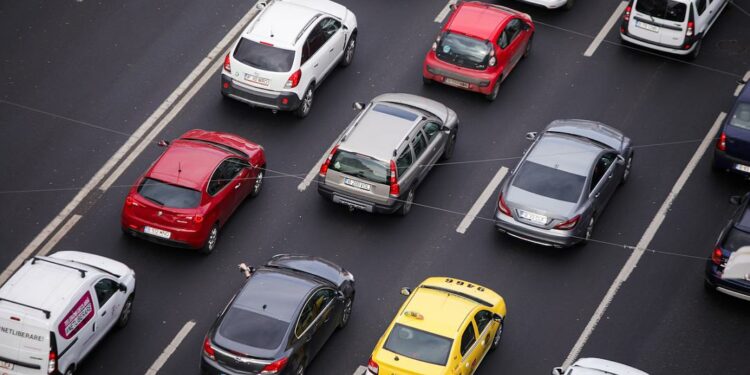 Romanians among nations in Europe driving the least kilometers annually