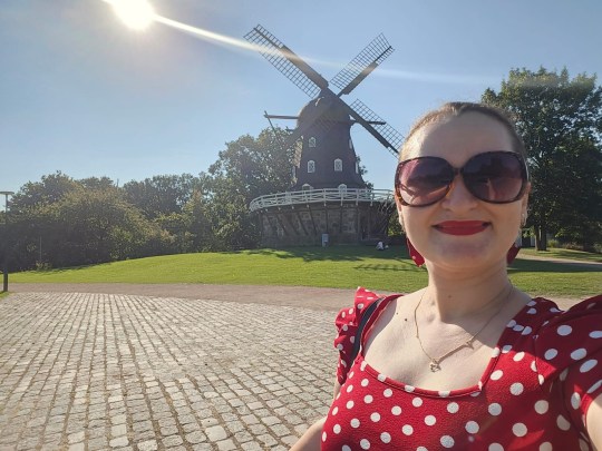 Adelina Popa sightseeing in Malmo